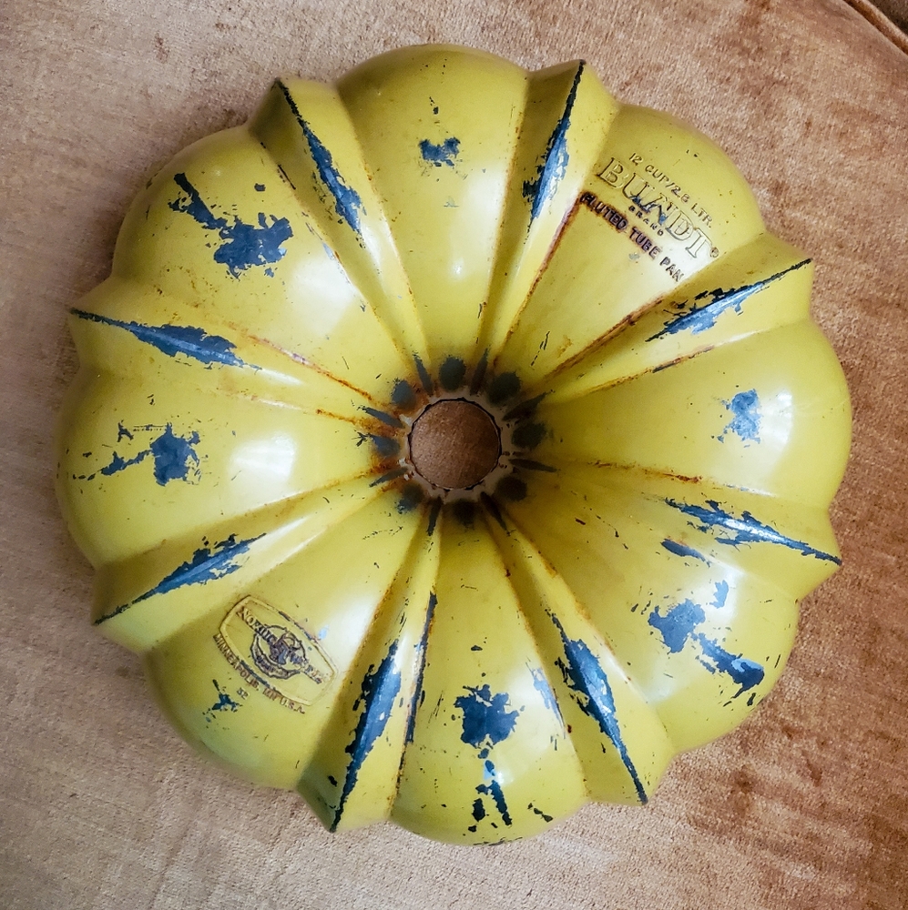 Vintage Bundt Pan